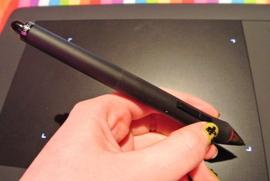 Wacom Intuos5 touch Small Pen in Hand