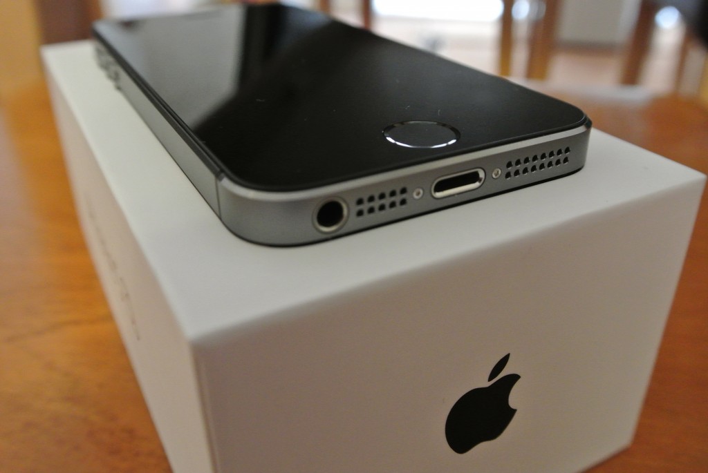 iPhone 5s 16GB Black/Space Grey Review | Previous Magazine