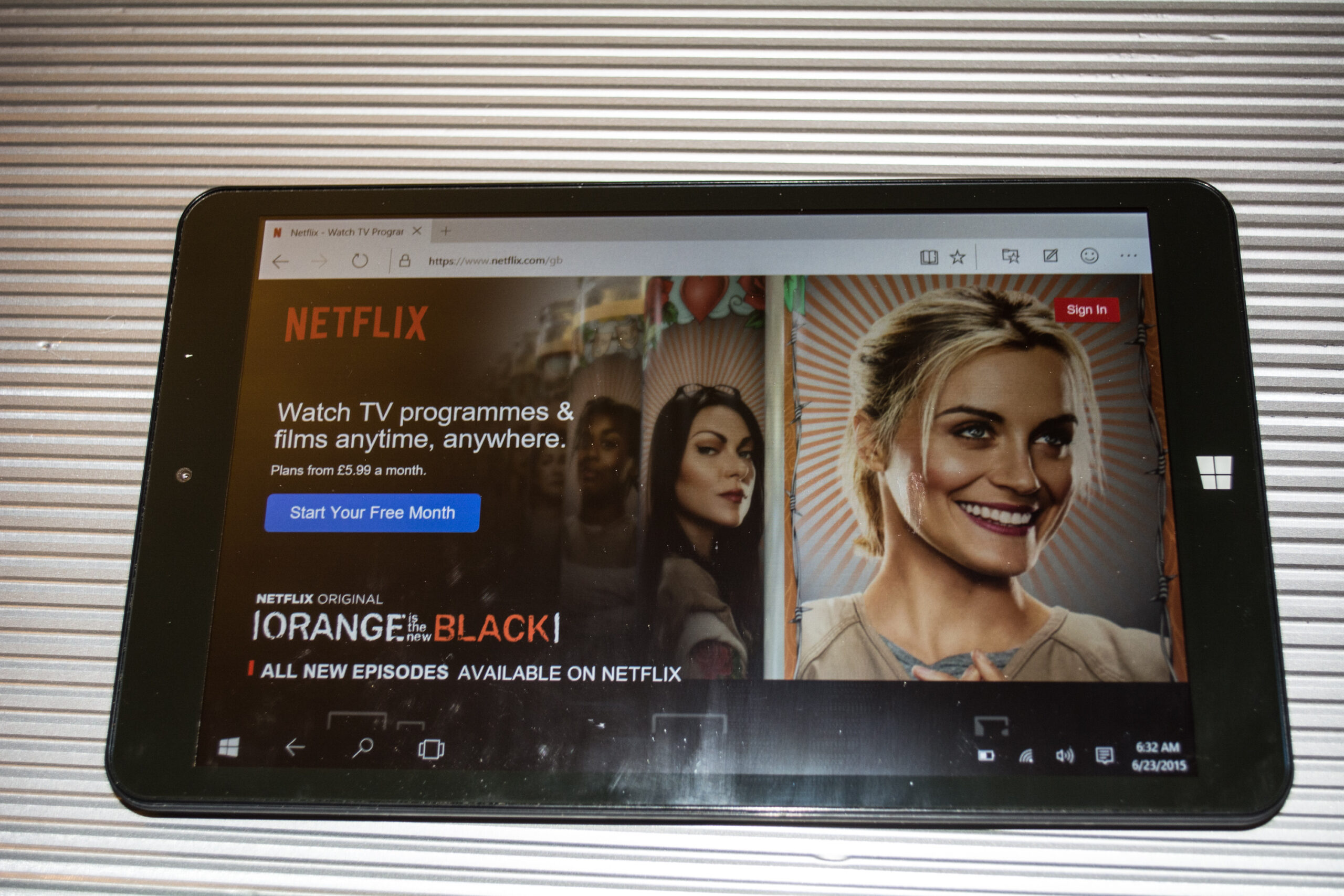 Netflix Website Running on Eve T1 Tablet on Windows 10 Insider Preview