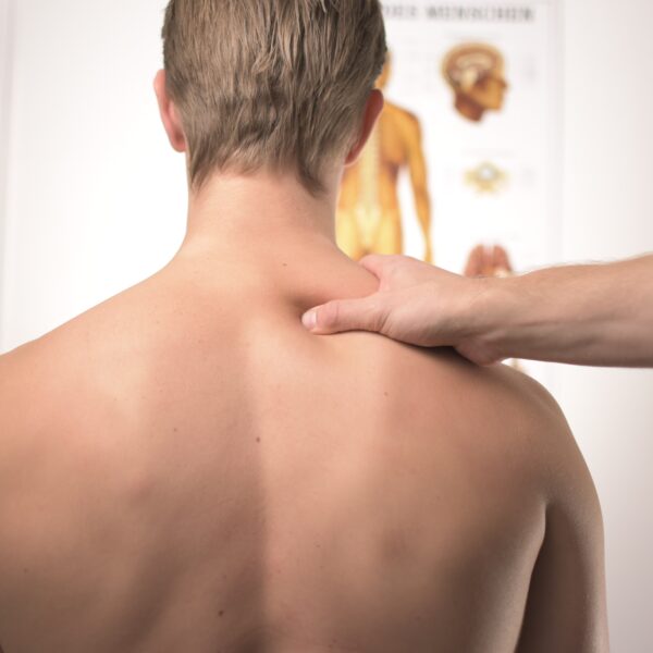 5 Signs That You Need a Chiropractor for Your Joint Pain 2