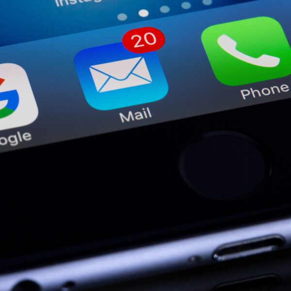 iOS Mail app notifications